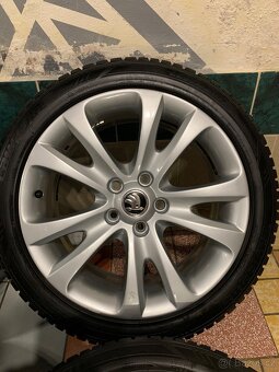 Alu kola Škoda R17 5X112 ZIMNÍ PNEU 225/45 R17 TOP STAV - 6