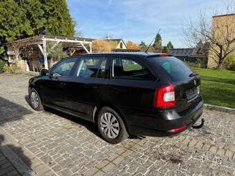 ŠKODA OCTAVIA KOMBI 2010 2.0TDI 103KW AMBIENTE - 6