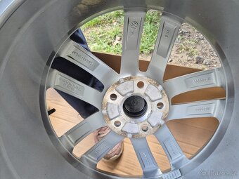 Zimní Alu kola Volkswagen Golf R18 ET51 Salvador - 6