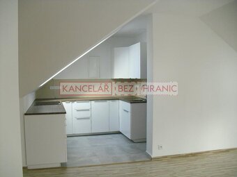 Pronájem podkrovního bytu,78 m2,Hluk - 6