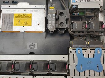 HP rack server Proliant DL380 G5, 6 disků, 28GB RAM - 6
