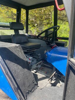 Traktor Zetor - 6