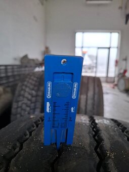 Pneu 315/70-22,5 - 6