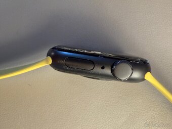 Apple Watch SE 1. Generace - 6