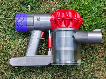 Aku vysavač Dyson - 6