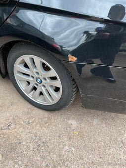 Bmw e90 2.5i - 6