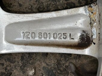 Original ALU kola Škoda 17" 7J ET54 zimní pneu 225/45/R17 - 6