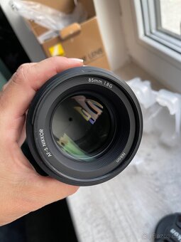 Objektiv Nikkor 85mm 1,8 portrétní sklo nový kus - 6