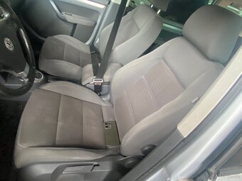 VW Touran facelift,2.0 TDi,103 KW,automat.prevodovka - 6