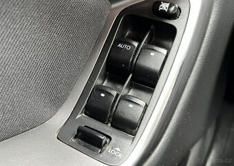 Subaru Outback 2.5i PANORAMA KOUPENO V ČR manuál 121 kw - 6