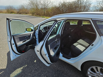 Kia Cee´d SW 1.6 GDi - 6