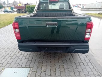 Isuzu D-max Space Cab Custom 4WD - 6
