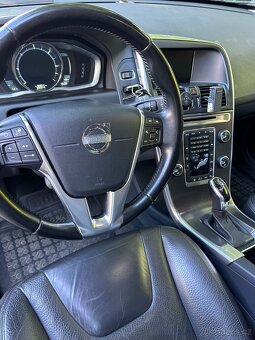 Volvo XC60 2.4D AWD R-design facelift - 6