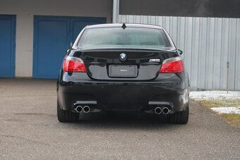 BMW E60 M5 5.0 V10 - 6