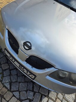 Nissan Almera 1.8i - 6