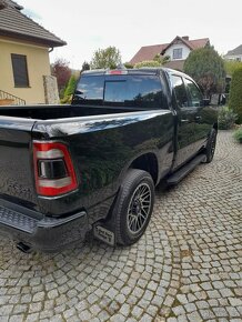 Dodge RAM sport 5,7 HEMI - 6