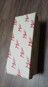 Skleněná váza s granátky - 6