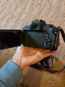 foťák Canon EOS 600D - 6