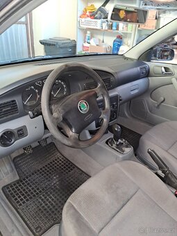 Škoda Octavia Combi 1,6 benzín 75kW - 6
