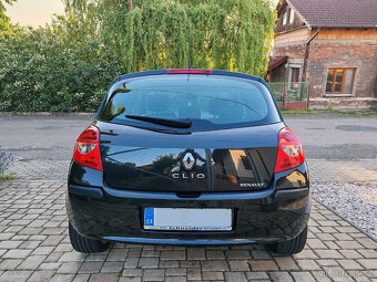 benzínový Renault Clio 1.2 edice Rip Curl   10/2007 - 6