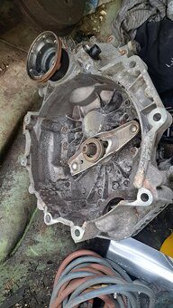 Prodám převodovky Škoda fabia 14 16. V 14.8.V vdobrem stavů - 6
