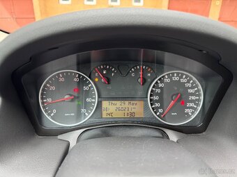 FIAT Croma 1.9 JTD, 16V, 110kw, r.v. 2007 - 6