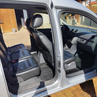 VW Caddy maxi 2.0 tdi 103kw s nájezdovou rampou - 6