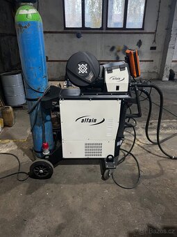 Svářečka Co2 Svarog 420 HD H2O pulse compact CA - 6