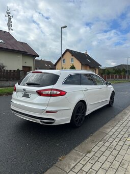 Ford Mondeo Vignale kombi 2.0TDCi, 132kw,Webasto,masáže,Syn3 - 6