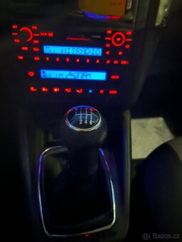 WV Golf 4 Rok 2002 1.9 TDi 96kw 6 rychlostní,nové rozvody - 6