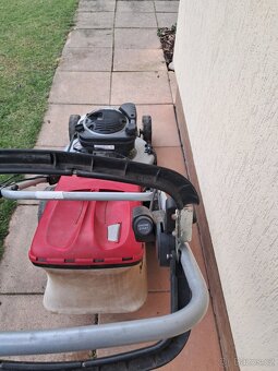 Motorová sekačka se starterem. - 6