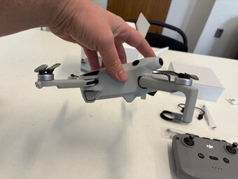 DJI mini 4 pro + ovladač + záruka - 6