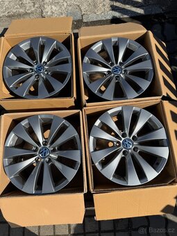 ORIGINÁL Alu Volkswagen PHOENIX R17, 5x112 - TOP STAV - 6