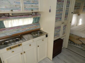 Dvouosý karavan EURA - 6