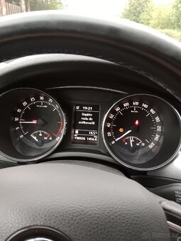 Škoda Superb kombi 2.0tdi 4x4 103 kw manuální převodovka - 6