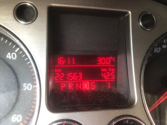 Prodám Volkswagen Passat 2L,103 KW - 6
