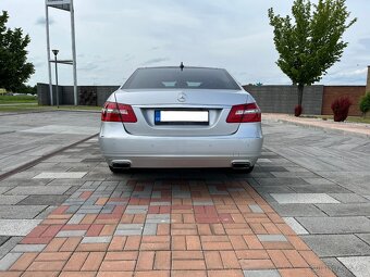 Mercedes-Benz E 500, W212, rok výroby 2008 - 6