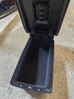 Diely interiéru Mercedes Benz triedy C240, W203 - 6