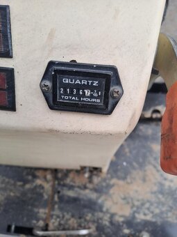 Minibagr Bobcat E10 - 6