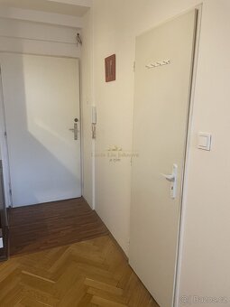 Pronájem bytu 1+kk, 17 m², Praha 10 – Vršovice, ulice Holand - 6