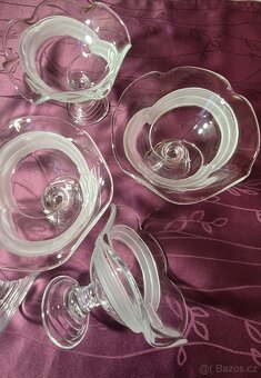 Skleněná miska na servírování - 6