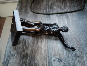 Bronzová soška gladiátora podle Agasiáse z  Efezu SLEVA 1000 - 6