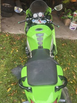 Kawasaki ninja ZX6R - 6