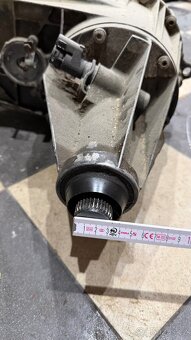 Rozvodová převodovka F150 - 6