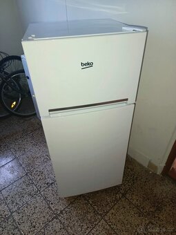 Prodám lednici s mrazákem značky Beko. - 6