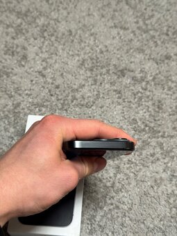 iPhone 15 Pro 128GB BLACK TITANIUM - 6