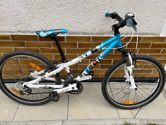 Dívčí kolo Junior 24 - 6