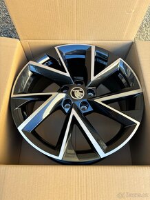Vega Vela Superb18, Black Metallic, DPH - 6