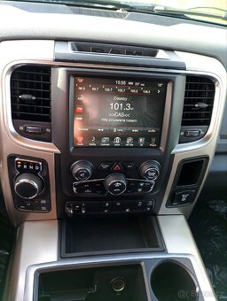 DODGE RAM 5.7 HEMI 4X4 - 6