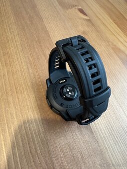 Garmin Instinct 3 – AMOLED 45 mm (černá) - 6